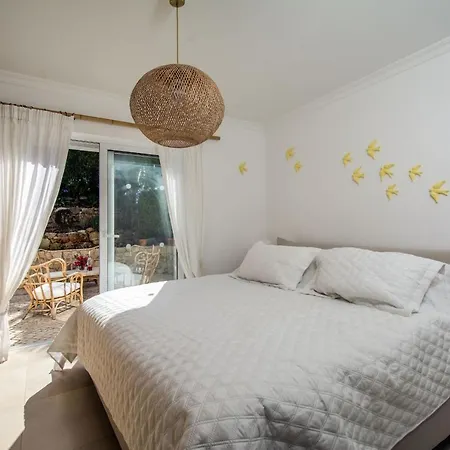 401 Salemar *